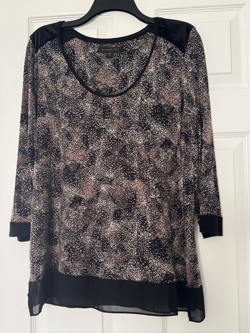 Donna Karan Black and Blush Printed Long Sleeve Scoop Top